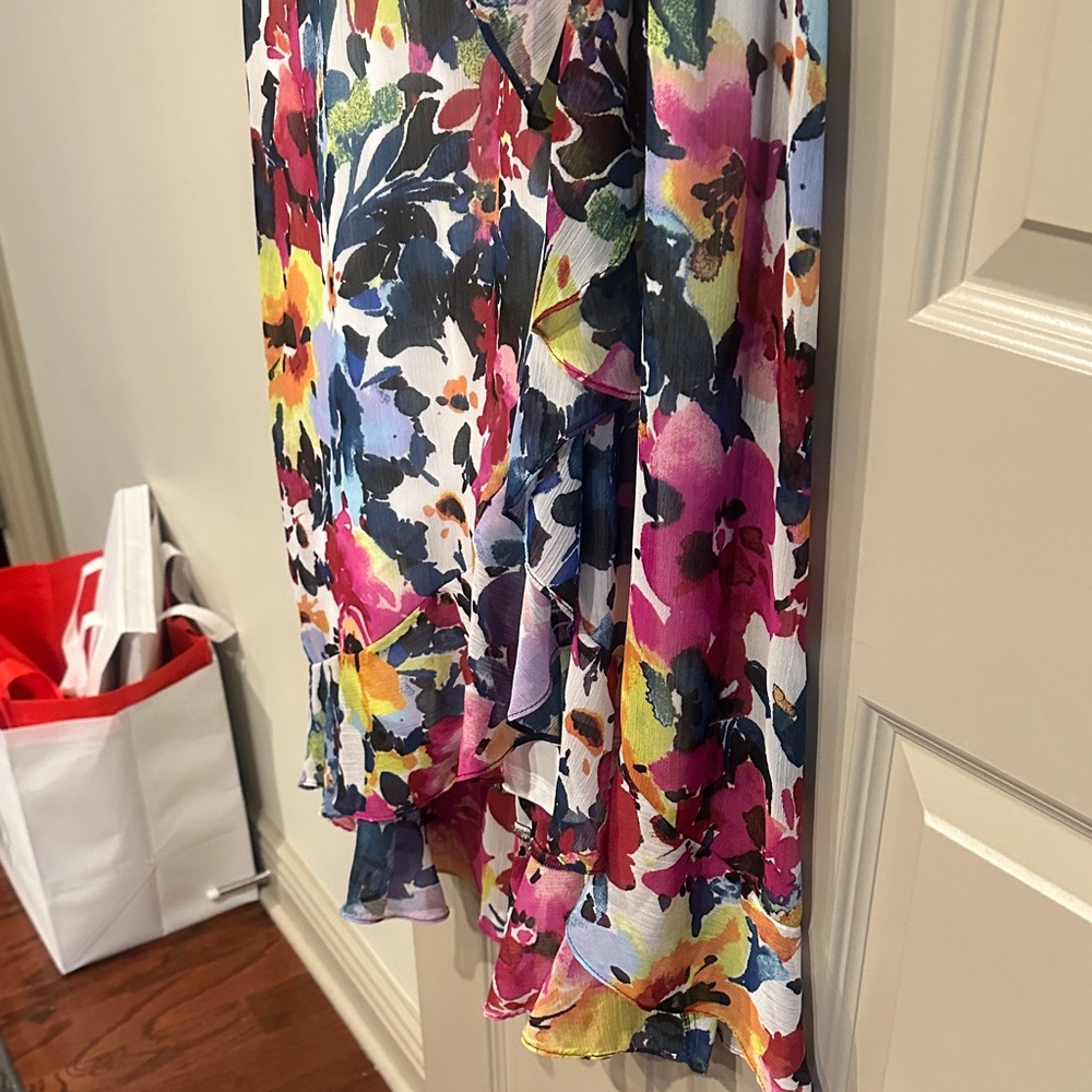 Vibrant Maggy London White, Navy, Fuchsia Pink, Green, Yellow Floral Print Dress - Picture 7 of 9